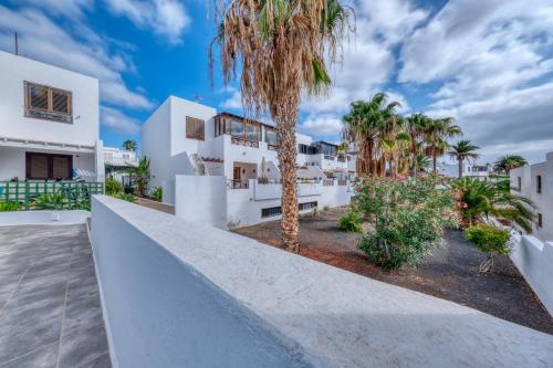Casa Ondina - 500M to the Beach By Lanzarote Vacation Homes