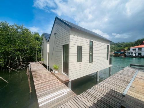 Φωτογραφία από το άλμπουμ του River View House σε Ban Chek