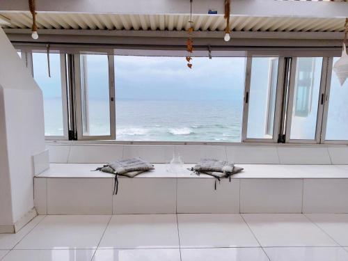 Γενική θέα στη θάλασσα ή θέα στη θάλασσα από  αυτό το διαμέρισμα