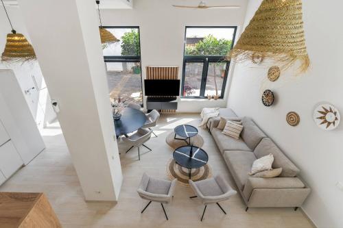 Perfect Getaway Steps from the Beach and Old Town
