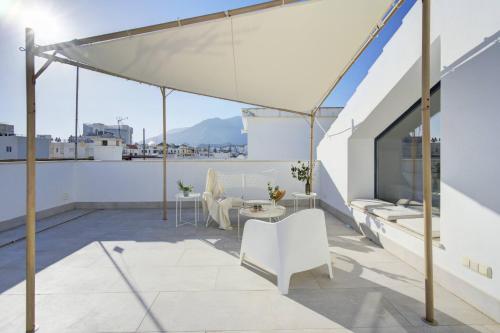 Incredible Terrace, Sea Views, Great Location