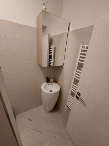 Ένα μπάνιο στο Garsoniera zona centrala Craiova