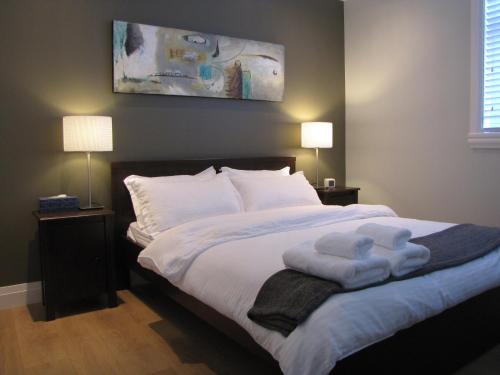 Katil atau katil-katil dalam bilik di Riverfront Bed and Breakfast