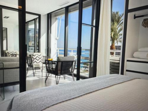 Ένα ή περισσότερα κρεβάτια σε δωμάτιο στο Boutique apt& sea view