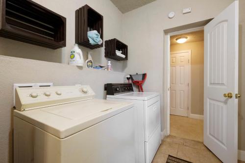 Η κουζίνα ή μικρή κουζίνα στο 126 Lucas Street