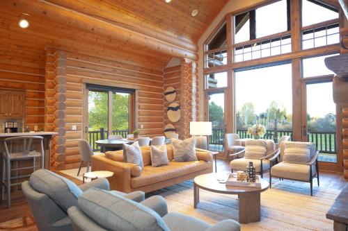 Posezení v ubytování 13 Blackfoot Trail