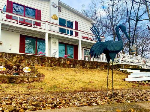 Fotografie z fotogalerie ubytování Amazing Lake Experiences! Private Hot Tub, Aamazing Dock, Firepit & Two Layers of Decks v destinaci Buck Creek