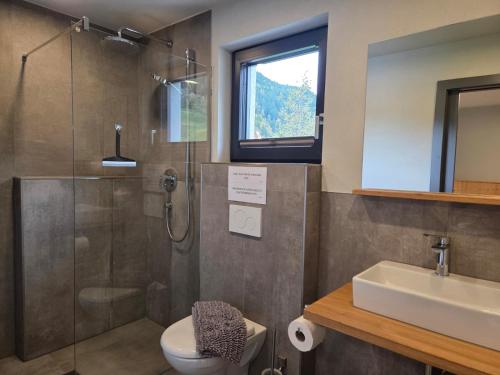 Un baño de Haus Amber