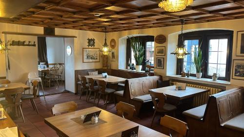 Posezení v ubytování Landgasthof "Zum Schwarzen Roß"