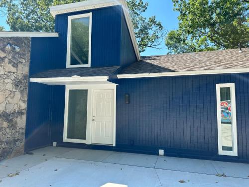 Το κτήριο όπου στεγάζεται  η παραθεριστική κατοικία