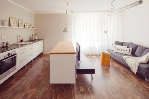 Spacious Apartment,Balcony&Garage