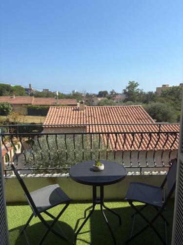 Balkón nebo terasa v ubytování Le Refuge des Aventuriers - Parking Gratuit - Clim