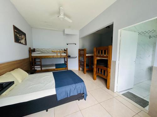 Imperial beach enseadaにあるベッド