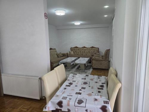 Fejzullahu Apartment