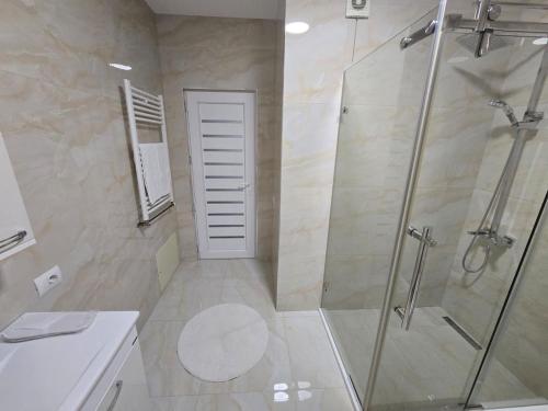 Koupelna v ubytování Fejzullahu Apartment