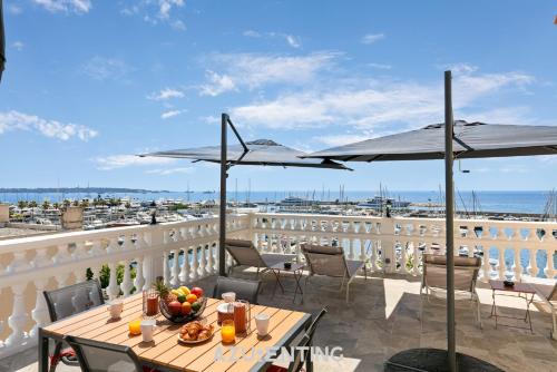 Azurenting - vue sur le port - roof top 3