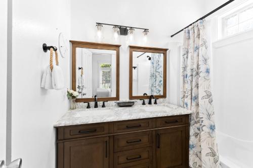 Ένα μπάνιο στο Hidden Gem #6 by 30A Escapes