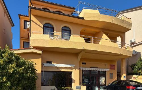 Nice Apartment In Lopar With Wifi