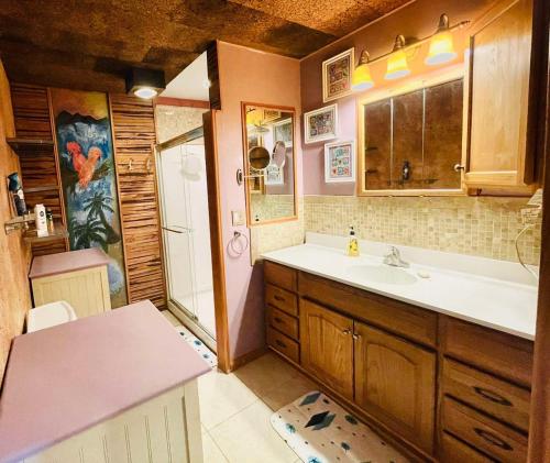 Fotografie z fotogalerie ubytování Longview Lake Getaway 4-Bedroom house v destinaci Lees Summit