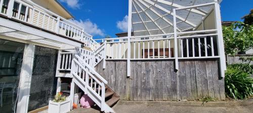 Gallery image of HOME AWAY HOME IN Howick East Auckland in Auckland