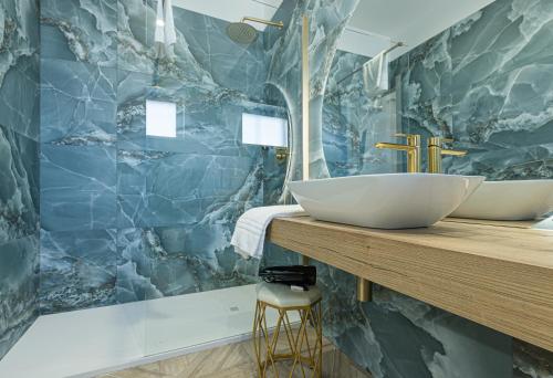 Koupelna v ubytování boutique teatro b&b