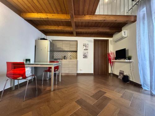 Η κουζίνα ή μικρή κουζίνα στο La casa in centro