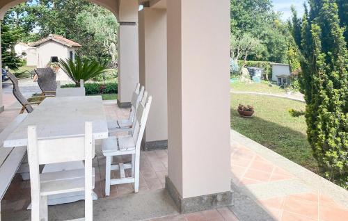 Zahrada ubytování Gorgeous Home In Montefiascone