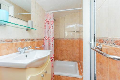 Apartment Baska Voda 300c