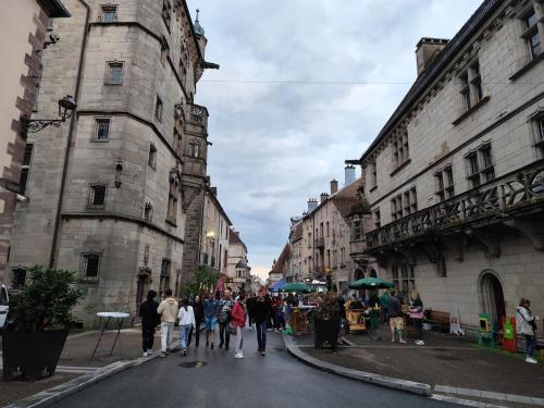 Khách lưu trú tại Le Saint-Georges - Charming cottage in Faucogney