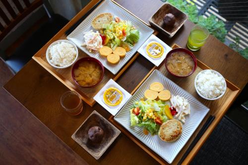 Φαγητό σε αυτό το ξενοδοχείο ή κάπου εκεί κοντά