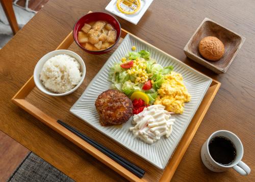 Φαγητό σε αυτό το ξενοδοχείο ή κάπου εκεί κοντά