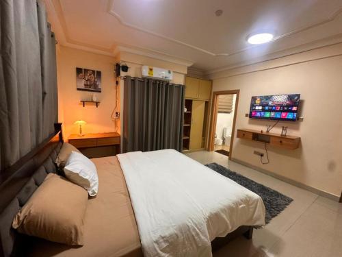 Postel nebo postele na pokoji v ubytování Eden Court Luxe