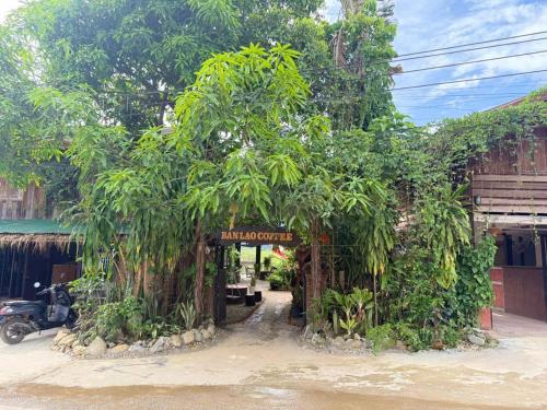 Ban Lao Bungalows Cafe