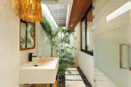 Φωτογραφία από το άλμπουμ του Batu Bingin Villa σε Bingin Beach