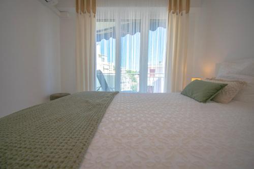 Bright 1Bedroom Apartment, Steps to Juan les Pins Beach photo 16