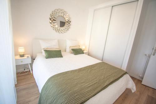 Bright 1Bedroom Apartment, Steps to Juan les Pins Beach photo 15