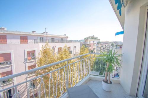 Bright 1Bedroom Apartment, Steps to Juan les Pins Beach photo 7