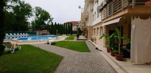 Πισίνα στο ή κοντά στο Ibolya wellness Hajdúszoboszló