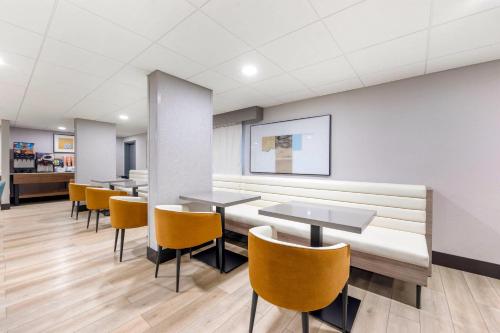 Køkken eller tekøkken på The Capitol Hotel Downtown, an Ascend Collection Hotel