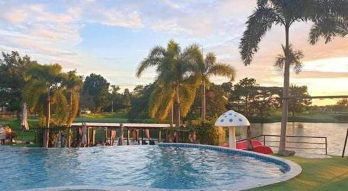 The swimming pool at or close to I View Park Resort