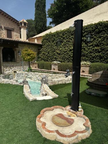 Bazén v ubytování Domus Janas nebo v jeho okolí