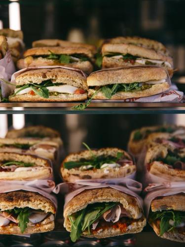 Jídlo v hotelu nebo okolí