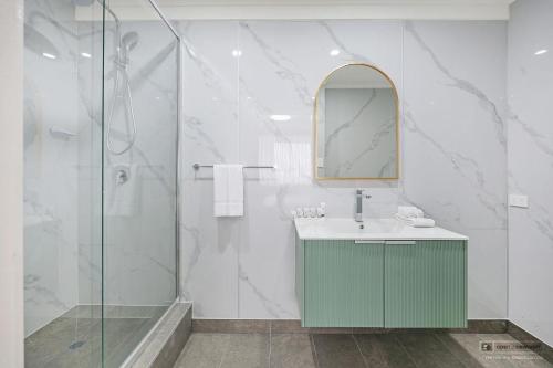 Ένα μπάνιο στο Mid City Motel Warrnambool