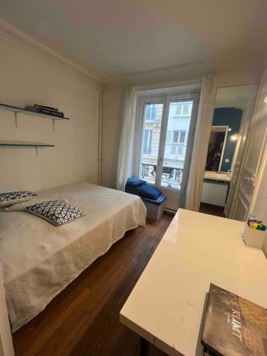 Eiffel Tower 4P apartment - Passy - quiet -