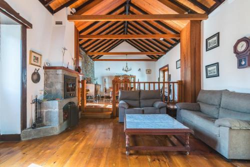 Home2Book Country Soul House San Mateo