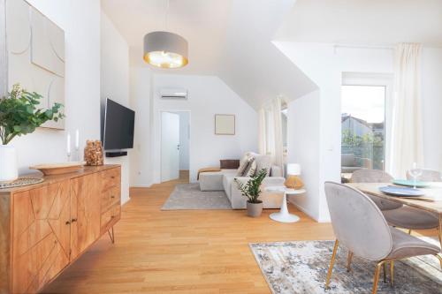 ROOF No 51 - Superior Sky Suite with Terrace and AC