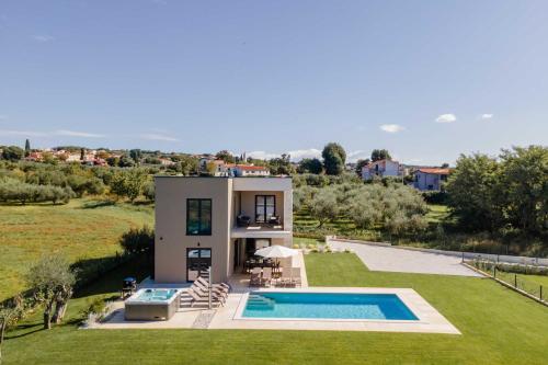 Villa Fiducia - Modern villa close to Poreč