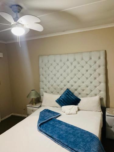 Ένα ή περισσότερα κρεβάτια σε δωμάτιο στο S Heavenly