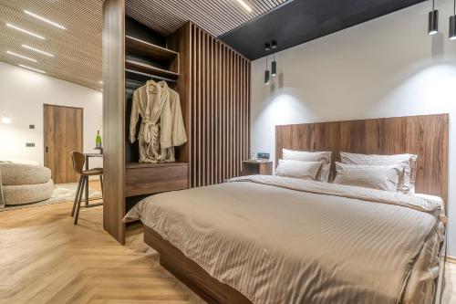 En eller flere senge i et værelse på Brekka Retreat and Spa Iceland