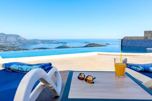 Luxury Villa Olive with pool and Jacuzzi near Dubrovnik